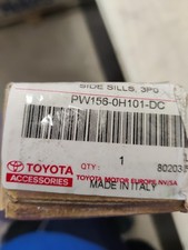 Original TOYOTA Aygo X 2022> Türzierleisten Satz Rot PW1560H101DC B-Ware