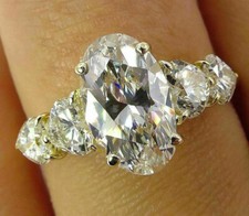 5Kt Oval Diamant Fünf Steine
