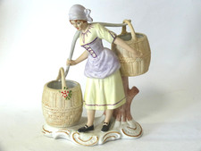 Crown Regent Porzellan Romania WASSERTRÄGERIN ca.18 cm x 14 cm Signiert Top 