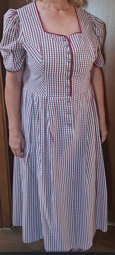 Traditionelles trachtenkleid - traditionelles,
