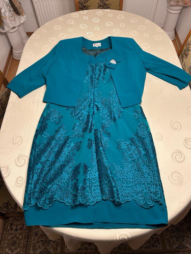 Elegantes damenkleid mit - elegantes,