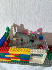 Duplo, Lego, 40x40 Bauplatte, Zubehör Puppenhaus, diverse Bausteine und Farben,
