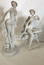 Pin Up Girl Figur & sitzende