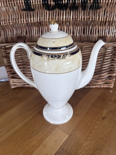 Wedgwood cornucopia - wedgwood,