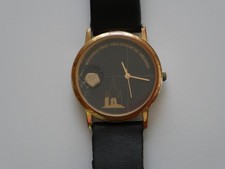 Damenuhr "Wiederaufbau der Frauenkirche Dresden", m. Baustein d. Kirche