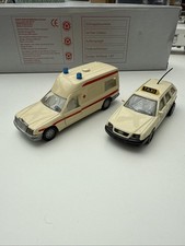 Siku Mercedes 260 E Krankenwagen + Audi Taxi
