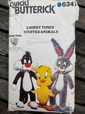 Butterick Schnittmuster 6347 Looney Toones Stofftiere Käfer Hase, Katze Ente