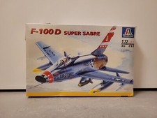 A ITALERI 1:72 No. 098 F100D Super Sabre von 1998 Neu & OVP