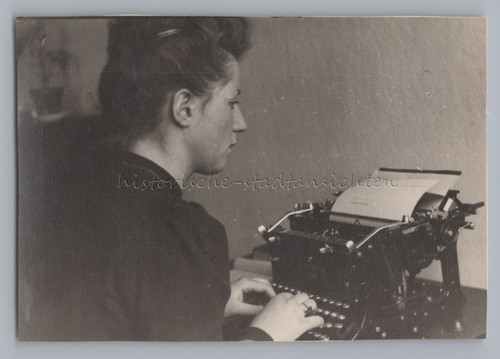 Frau schreibmaschine 1943 - frau,