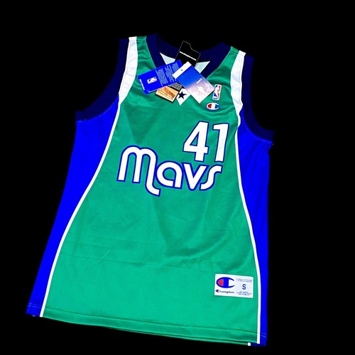 Nwt champion dirk - champion,