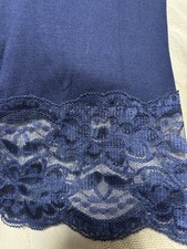 Dunkelblaues Nachthemd in Uni