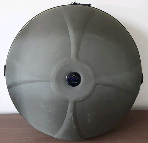 Pan amor sound sculptures - amor, hand