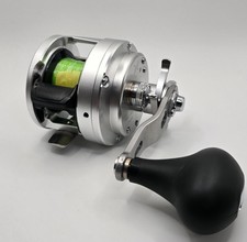 Shimano Ocea Calcutta 300 HG Baitcastrolle Rechtshand aus Japan