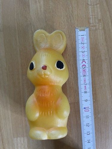 Kleiner gelber hase - kleiner,