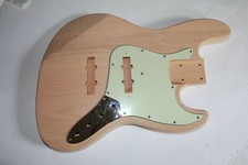 J Bass Body red alder Roterle