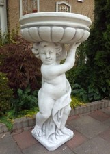 Steinfigur, Putte mit
