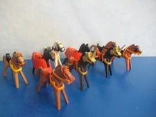 9 Ritter Pferde mit Zaumzeug