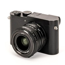 Leica Q2 Monochrom mit SUMMILUX-M 28mm F1.7 ASPH. Kamera