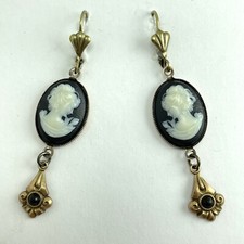 Aus dem Strass-Palast