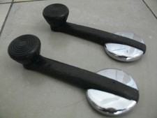 VW Käfer 1500 + Cabrio 1302 Typ 3/34  Paar Fensterkurbeln m. Chromapplikation
