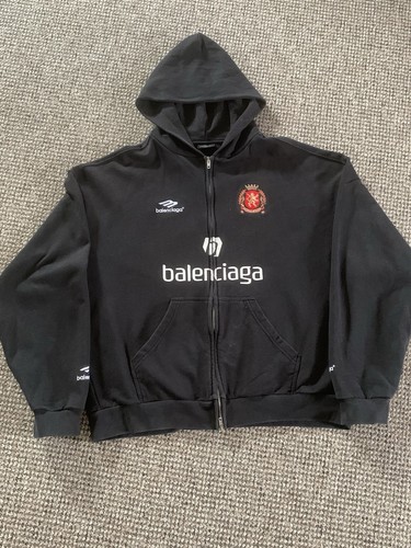 Balenziaga hoodie paris