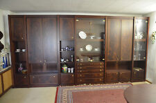 Wohnzimmer Wohnwand, Teil-Massive Schrankwand in Flammen-Mahagoni Anfang 70er