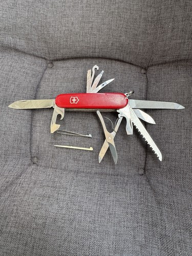 Victorinox champion - victorinox, c