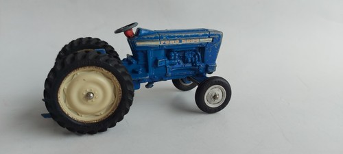 Britains farm traktor - 1:32,