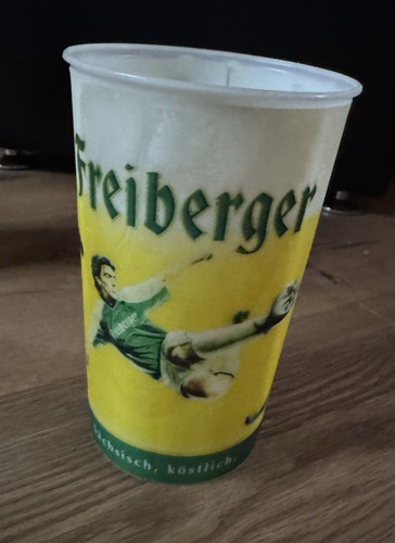 Stadion becher - stadion,