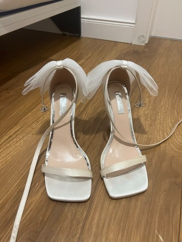 Weiße satin brautsandalen mit - satin,