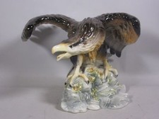 Große Porzellanfigur "Adler