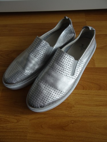 Silberne slipper aus leder - silberne, von