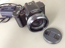 Panasonic Lumix DMC FZ10 Digitalkamera m. Ladestation Foto Kamera ?Leica