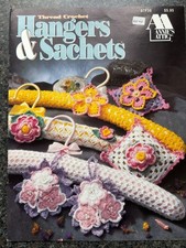 Annie's Attic - Kleiderbügel