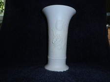 Vase AK Kaiser - weiss - Bisquit Porzellan - Dekor Blumen - Höhe 20 cm - Top