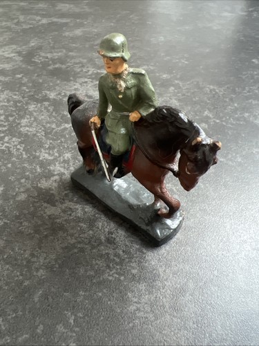 Reiter soldat auf einem pferd - auf,