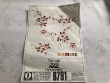 Tischdecke zum Besticken Rund ohne Garn mit Flecken vom zusammenlegen