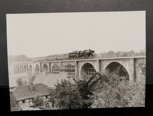 Foto dampflok eisenbahnbrücke - dampflok,