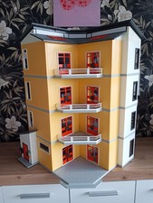 Playmobil Konvolut Hotel Modernes Wohnhaus Pool jede Menge Figuren Tiere etc.