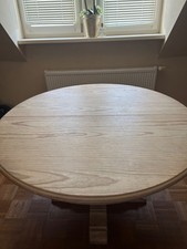 Runder masiver Pinienholz Tisch
