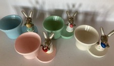 4 Osterhasen Holz Eierbecher