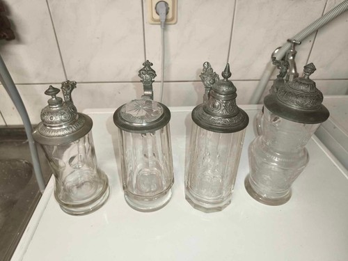 Antike glas bierkrüge mit - antike, glas-bierkrüge