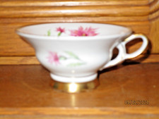 # Sammeltasse   Nr.16  Motiv:  "Kornblume"  mit Goldrand  {Ma}