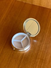 Pillendose silber klein und rund 3-Teilung 