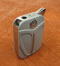 Nachfüllbares VW Käfer Gasfeuerzeug in grau 