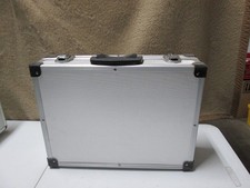 Universalkoffer, Handkoffer, Alu, abschließbar, 2 Schlüssel, ca. 10 Liter.