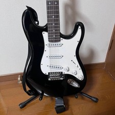 Schöne LEGEND Gitarre 1.Saite