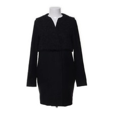 Tiger of Sweden, Mantel