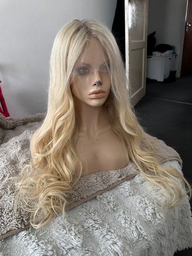 Aschblonde rooted full - rooted,