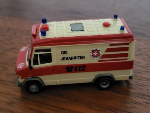 Krankenwagen modell herpa - modell,